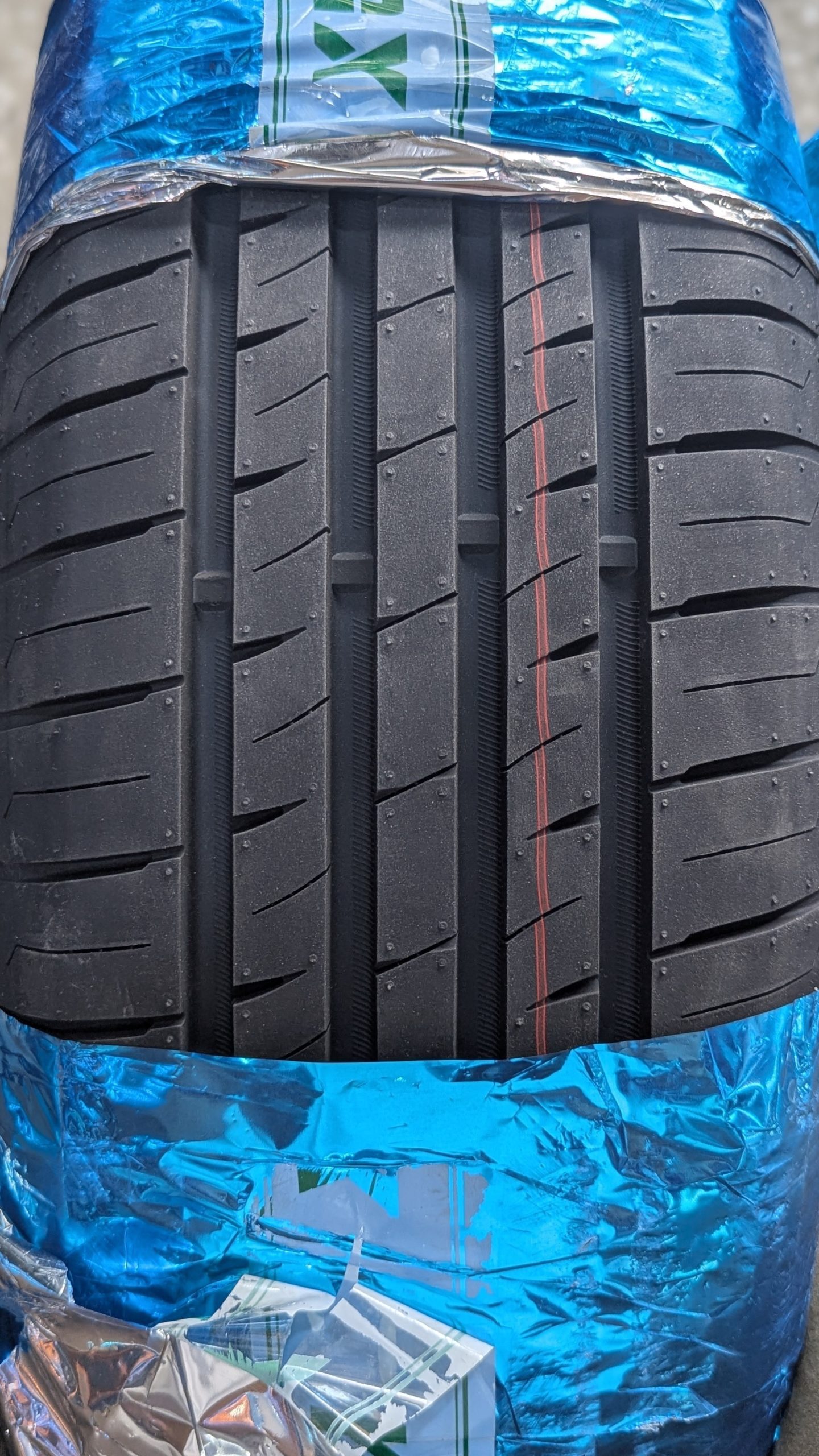 KILOMAX 165/70R14 - Image 1